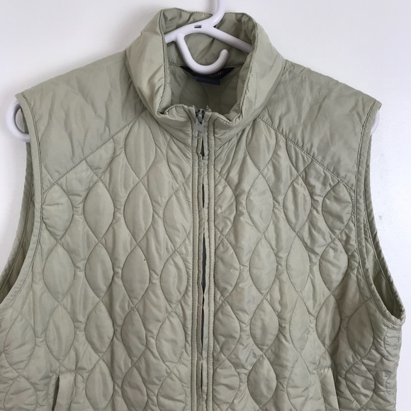 Woolrich Quilted Beige Vest - Picture 2 of 7